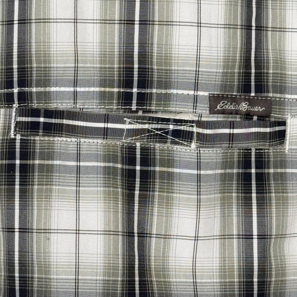 Eddie Bauer Mens Grey Plaid Short Sleeve Button Down Shirt Medium Hiking Mesh - Picture 3 of 8